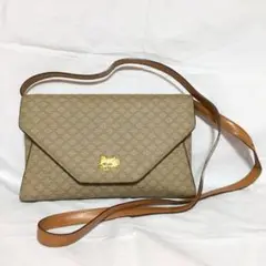 CELINE セリーヌ 馬車金具 ベージュ レザー ショルダーバッグ トリオンフ