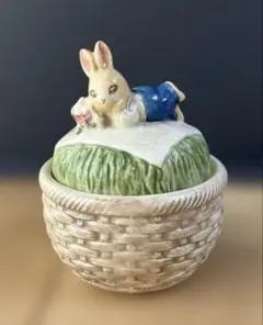 陶器製小物入れ　ピーターラビット ？