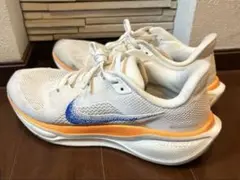 【人気色】NIKE エアズームペガサス　白　ランニングシューズ　27センチ