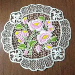 ハンガリーカロチャ刺繍　ドイリー