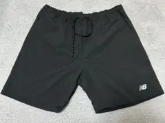 New Balance ブラック ショートパンツ L