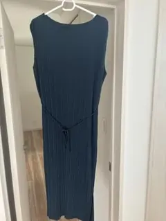 ノースリーブプリーツワンピース ダークブルー
