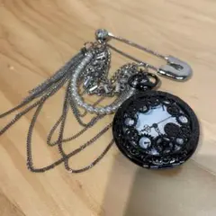 ブローチ カブトピン 安全ピン アクセサリー 時計モチーフ