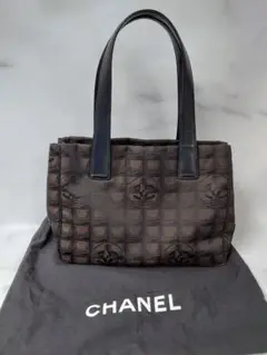 CHANEL(シャネル) ニュートラベルライントートPM SH185