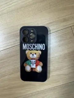 MOSCHINO クマデザイン iPhone15pro