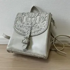 美品 カービングトライブス ラクエル リュック タッセル レザー ブラック GRACE CONTINENTAL（リュック/バックパック）のフリマアイテム一覧