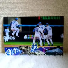 北海道日本ハムファイターズ　ハイライトフォト　2025/08/13　中島卓也他