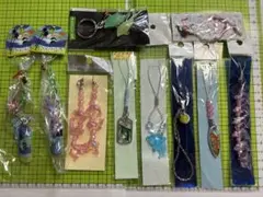 2.平成レトロ　カラフルビーズとイルカストラップ、キーホルダーセット