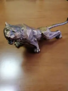 トラの置物