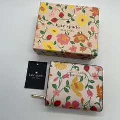 ☆新品 同様☆ケイトスペード☆二つ折り財布