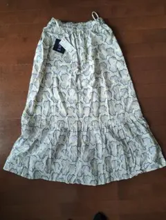 ☆新品未使用☆ANNA SUI × UNIQLO ティアード ロングスカート