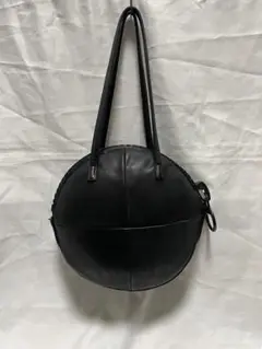 m705 kawakawa レザーショルダーバッグ デカジップ