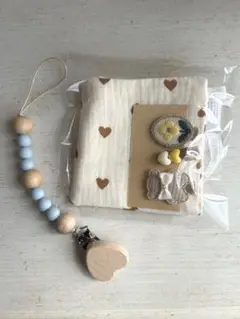 おしゃぶりクリップセット　ガーゼハンカチ　ヘアクリップ