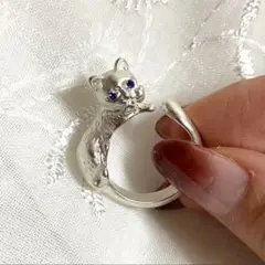 猫シルバーリング指輪 サファイアブルー ねこモチーフ キャット ラインストーン❷