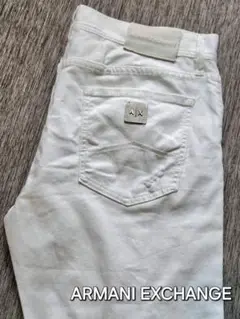 Armani Exchange ホワイト スリムフィットジーンズ