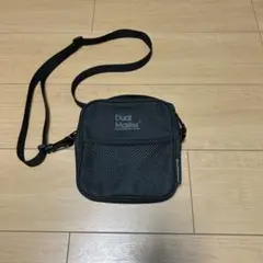 ブラックショルダーバッグ