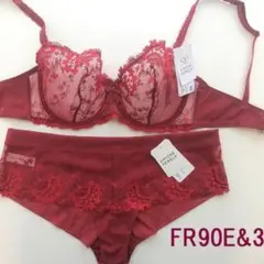 FR90Eu00263《Simone Perele》シモーヌペレール Wish