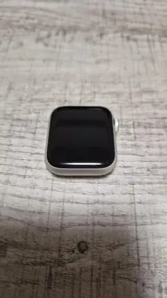 Apple Watch SE 第二世代　40mm シルバー