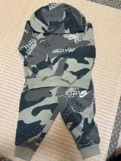 Nike 迷彩柄 パーカーとパンツセット
