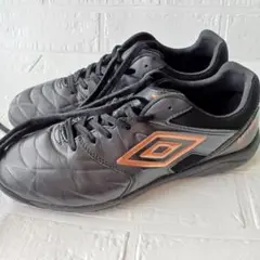 umbro アンブロ 26cm サッカー トレーニングシューズ ブラック