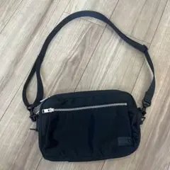 PORTER ブラック ショルダーバッグ　リフト
