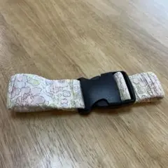 花柄 抱っこひも用ストラップ　リバティ　ベッティ　ハンドメイド
