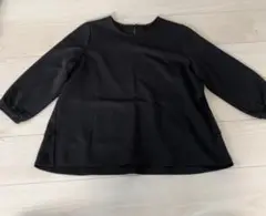 バックフリルトップス