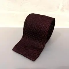 ニットタイ　ネクタイ　エンジ色　無地