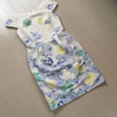 半袖　花柄ワンピース