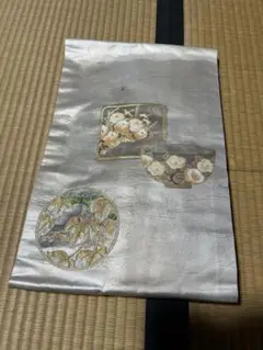 シルバー 名古屋帯 花柄の器