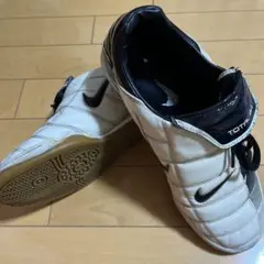サッカースパイク ナイキ total90