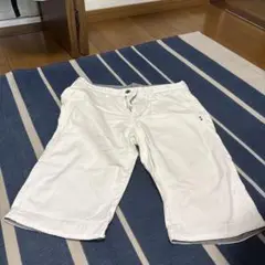 ホワイト ショートパンツ バックポケット付き　半ズボン　7部丈