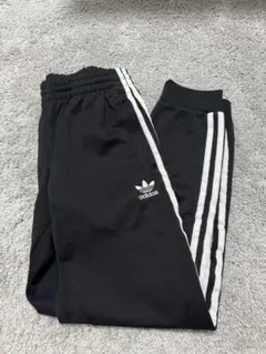 adidas ブラック ジャージパンツ Mサイズ