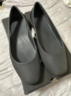 クロックス　フラットシューズ　黒　25cm