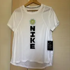 新品　NIKE レディースXL ランニング　速乾　Tシャツ 定価3300円