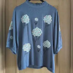 【美品】花柄刺繍 フリルネック 5分袖丈トップス