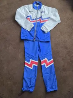 Item thumbnail for item c9c51aa6-f488-4be4-81aa-d2d35ba77607