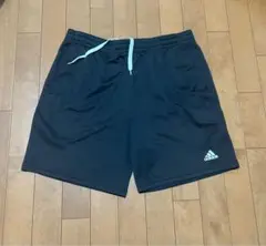 adidas ブラック ハーフパンツ