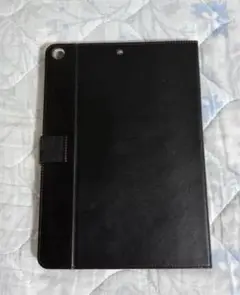 ブラックiPadケース 第7/8/9世代(2019、2020、2021) カバー