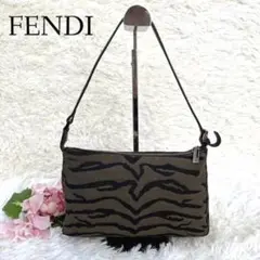 美品✨FENDI ゼブラ柄 アクセサリーポーチ ショルダーバッグ レザー