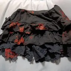 黒と赤のフリルスカート 95cm以下