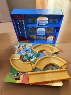 Item thumbnail for item eda99f0d-c360-4502-8bb8-a78f99975f4d