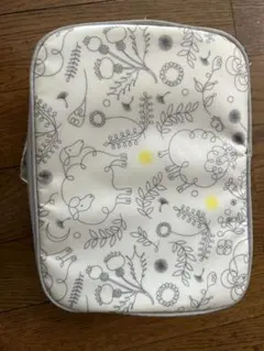 ダットウェイ　おむつポーチ 動物柄 ホワイト