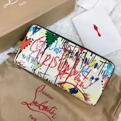 【美品】クリスチャンルブタン ラウンドジップ 総柄 エナメル 白 赤