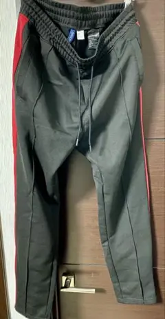 H&M サイドラインパンツ　Ｌサイズ