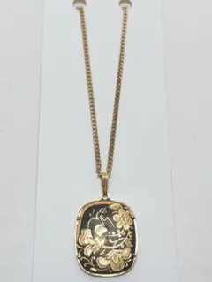 【新品未使用品】花柄彫刻 K18GP ネックレス