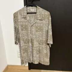 GU ジーユー　オープンカラーシャツ　バンダナ柄　ペイズリー柄