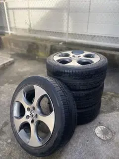 VW ゴルフ GTI 純正225/40R18