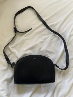 APC ハーフムーンバッグ