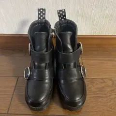 黒 ショートブーツ
